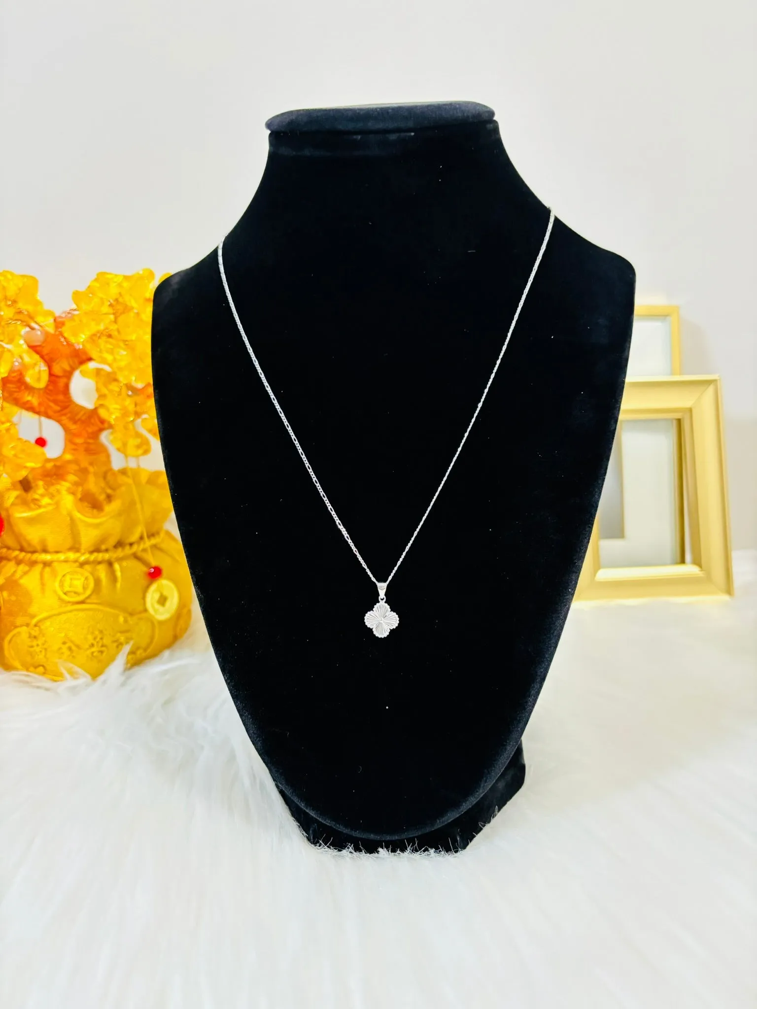 18K White Gold Chain with Clover Pendant Necklace Set