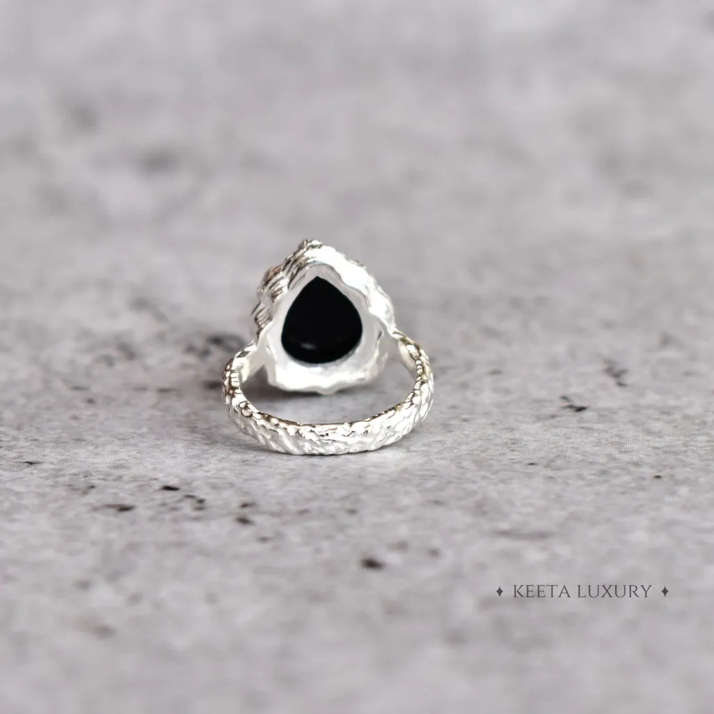 Twiggy Elegance - Black Onyx Ring